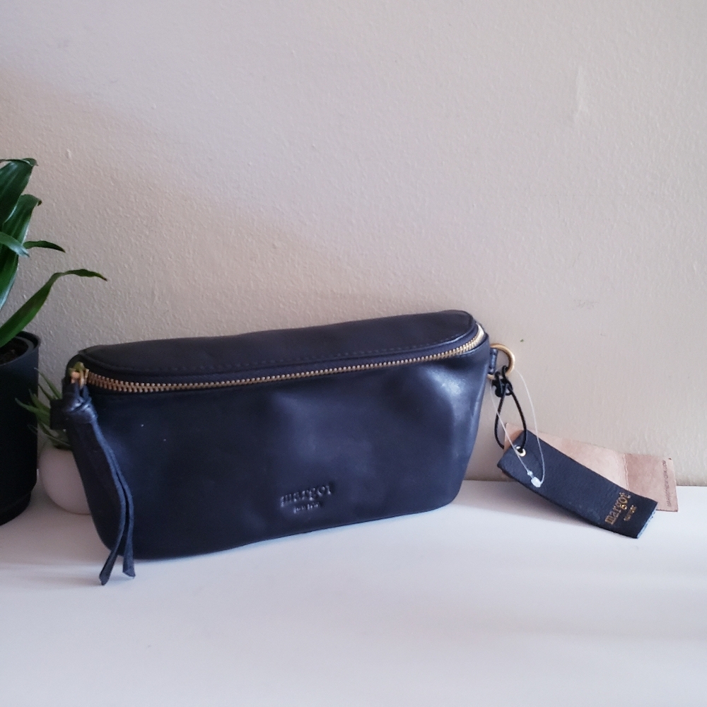 MARGOT NEW YORK NWT Leather Pouch/Bag - One Size
